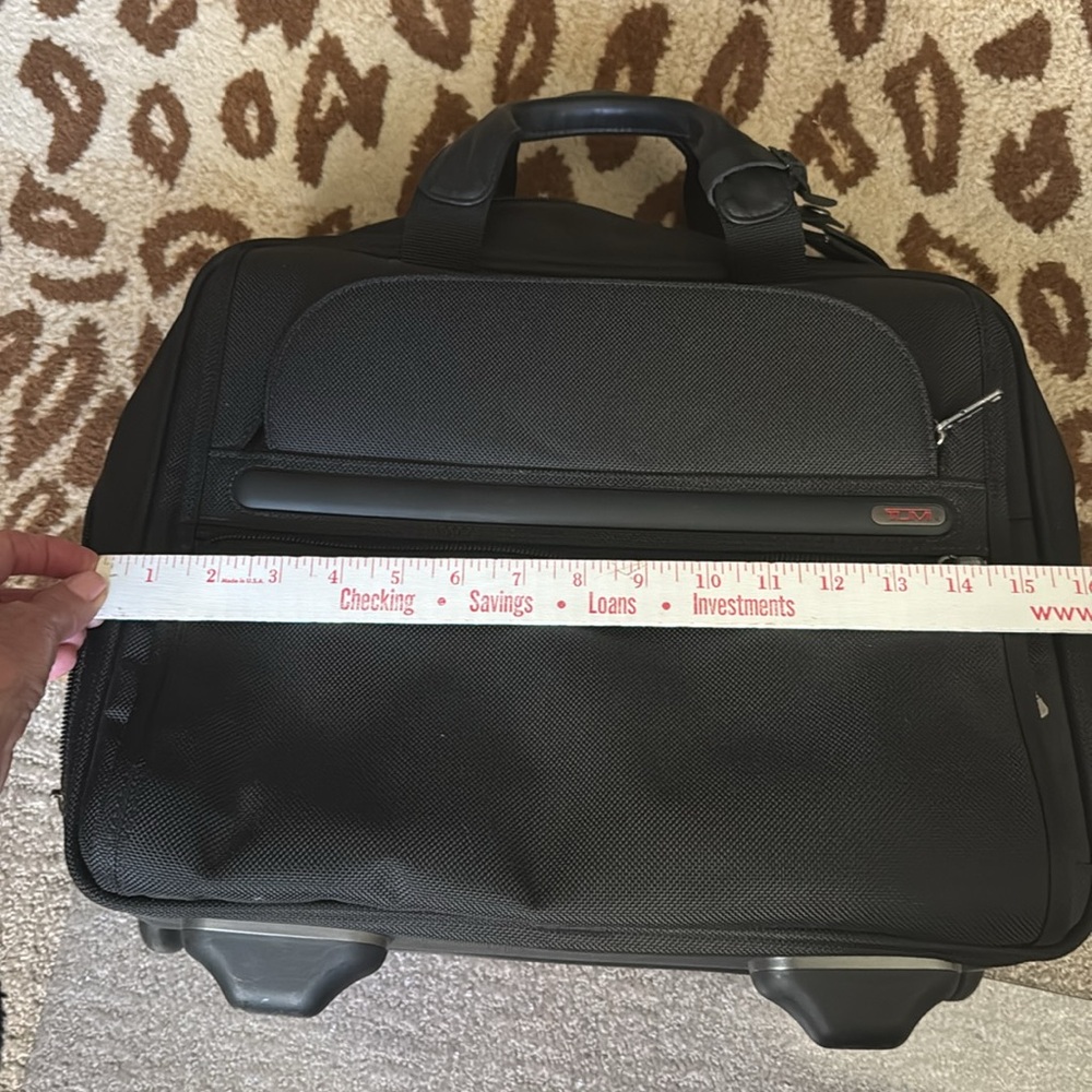Tumi Messenger lap top Roller Bag Black canvas Travel work multiple pockets - Picture 9 of 10